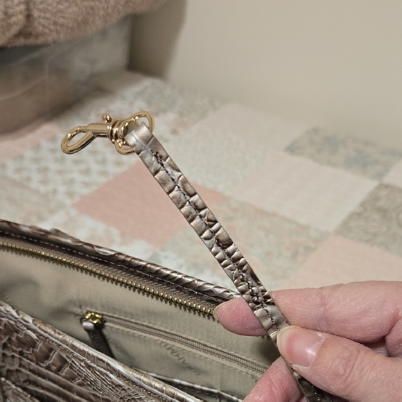 BRAHMIN Asher Tote In Silver Lining Melbourne. Like New. - Picture 11 of 13